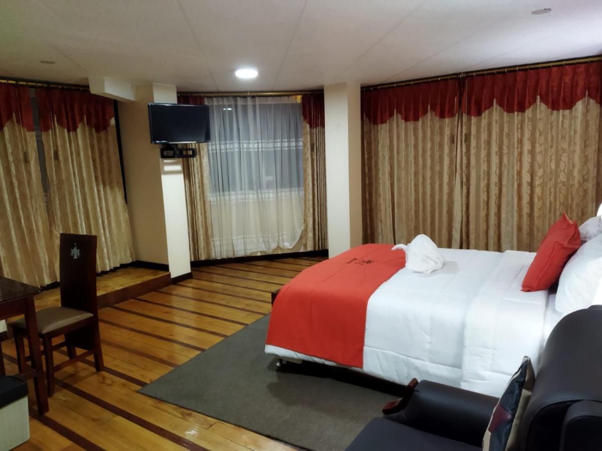 Hotel Velanez Suite Riobamba Esterno foto