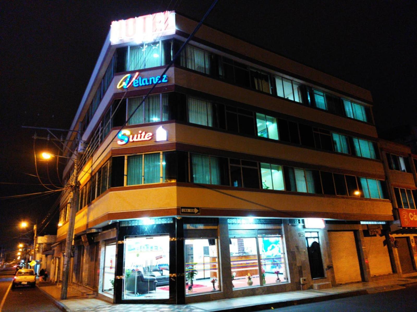 Hotel Velanez Suite Riobamba Esterno foto