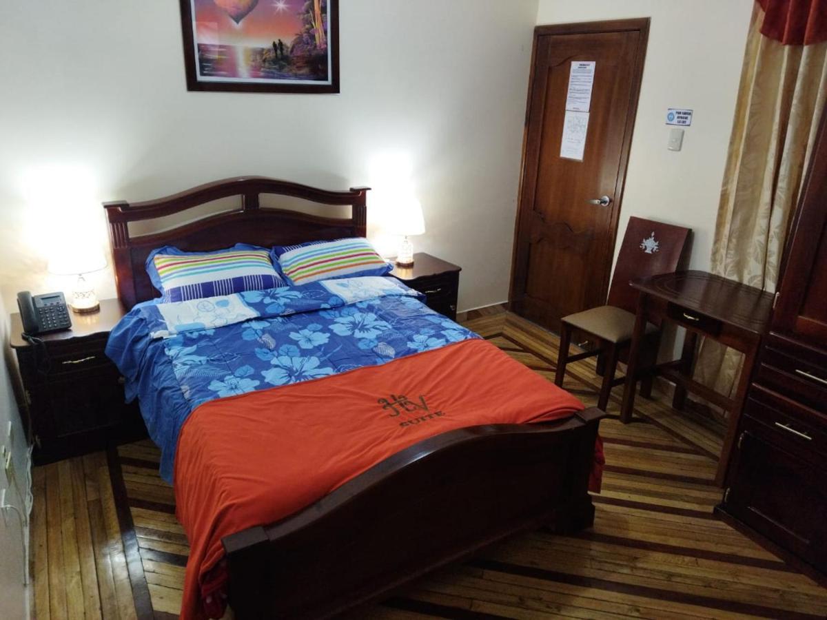 Hotel Velanez Suite Riobamba Esterno foto